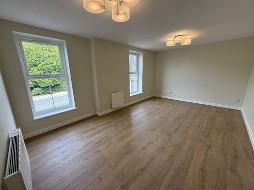 - Upper Parliament Street - L8 1TE